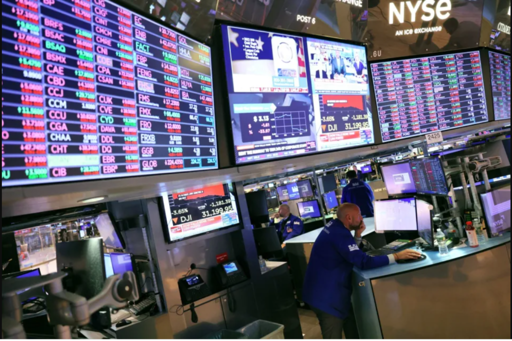 Cảnh báo về bong bóng chứng khoán và nhiều dẫn chứng từ S&P 500