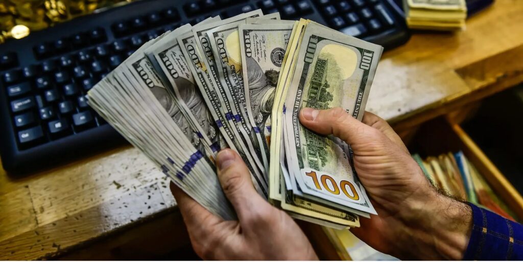 4 lý do để cảnh giác với việc nắm giữ tiền mặt